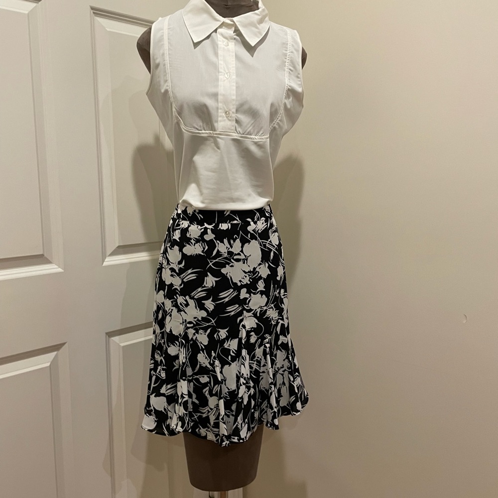 Karl Lagerfeld   Black and White Mini Skirt
